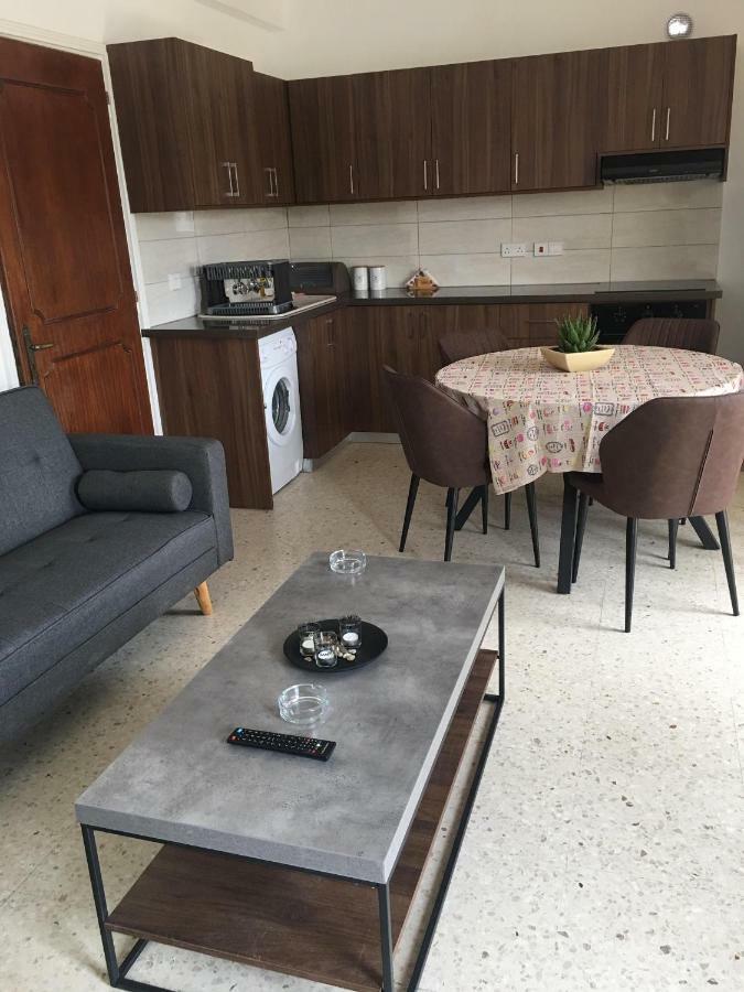 Christos Apartments Dhrousha Extérieur photo